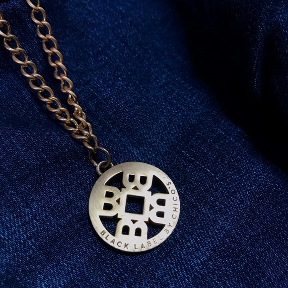 Black Label By Chico’s Dark Wash Denim Low Rise Jeans Charm 5 Pockets Size 00 - Picture 6 of 13